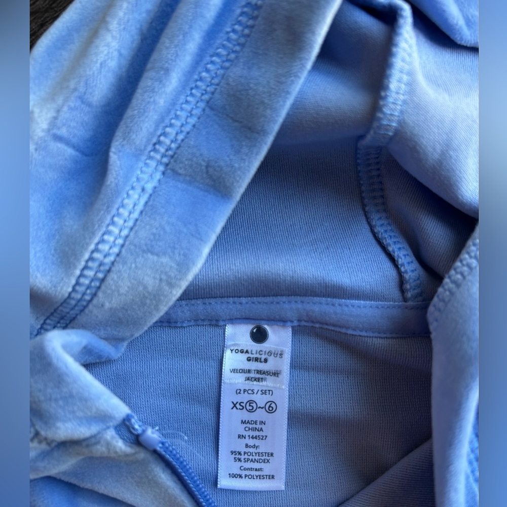Yogalicious 2-Piece Sweatsuit Set – Girls XS (5/6) – Baby Blue - NWT - Picture 4 of 7